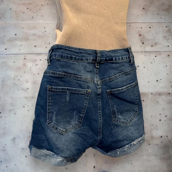 Leopard print patch denim jean shorts size‎ small - Picture 6 of 10